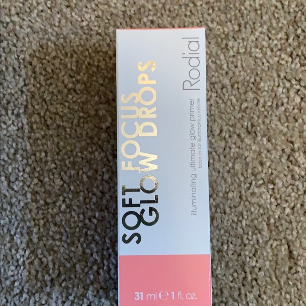 Soft focus glow drops primer